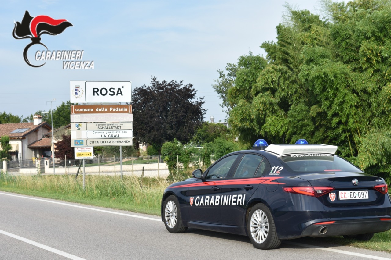 Scoperto bazar della droga a Tezze sul Brenta: in casa avevano hashish, cocaina e marijuana