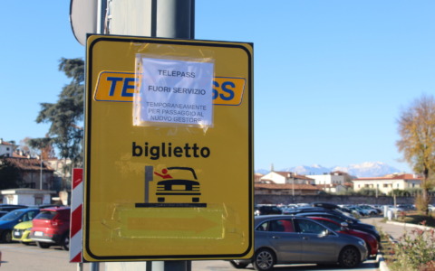 Parcheggi a pagamento in tilt a Vicenza: si paga solo in contanti, disagi per cittadini e commercianti