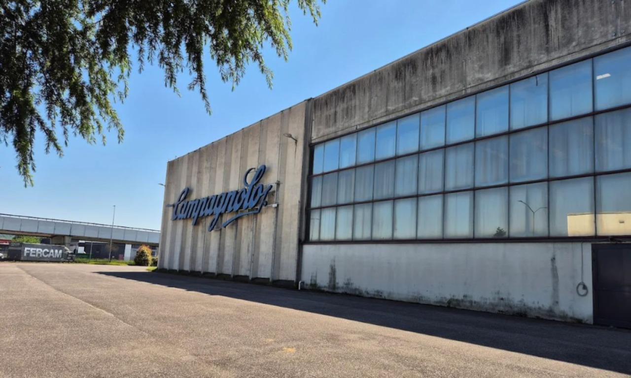 Campagnolo, la crisi della bici colpisce anche il marchio di Vicenza: chiesti 120 esuberi