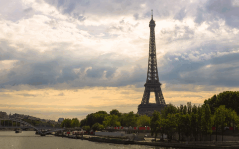 51enne vicentina aggredita da uno sconosciuto in centro a Parigi