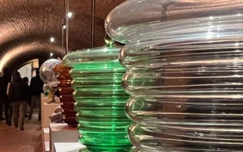 Glasstress: un’esposizione internazionale che celebra l’arte del vetro e il suo patrimonio culturale