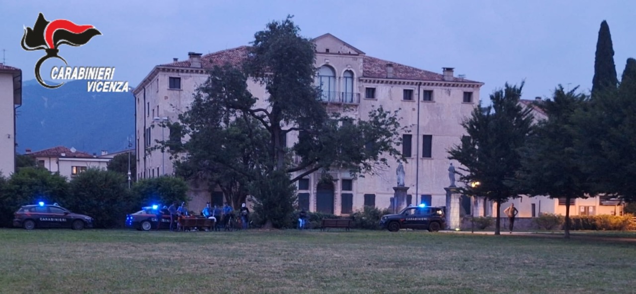 13enne picchiato dalla baby-gang alle giostre, pubblicano il video sui social per vantarsi