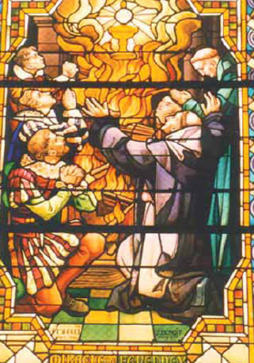 Vetrata della chiesa con raffigurato il miracolo