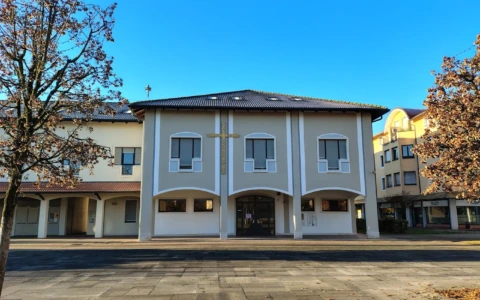 Diocesi di Vicenza su funerali in chiesa: stop alle maglie da calcio e canzoni rock