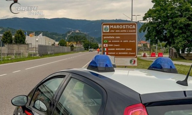 Rapina in casa a Marostica, panettiere e madre anziana immobilizzati e feriti: arrestata la complice