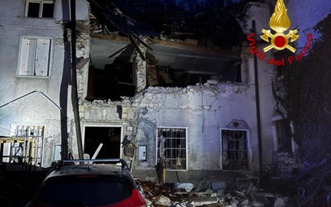 Fuga di gas a Valdagno: crolla una palazzina, il proprietario rimane ferito