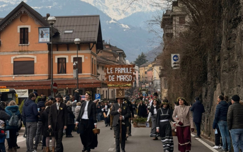 Recoaro Terme celebra la “Chiamata di Marzo”: quasi 1.900 figuranti alla storica sfilata che accoglie la primavera