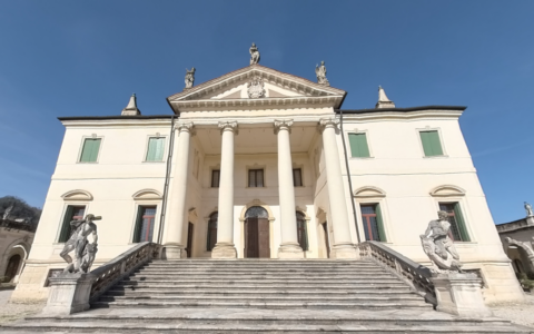 Villa Cordellina Lombardi, cede una parte del muro di cinta: intervento per la messa in sicurezza, nessun ferito