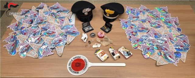 Vicenza, spaccio di marijuana in bustine colorate: arrestato un 23enne