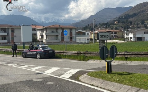 28enne sotto effetto di stupefacenti provoca un incidente in centro a Schio